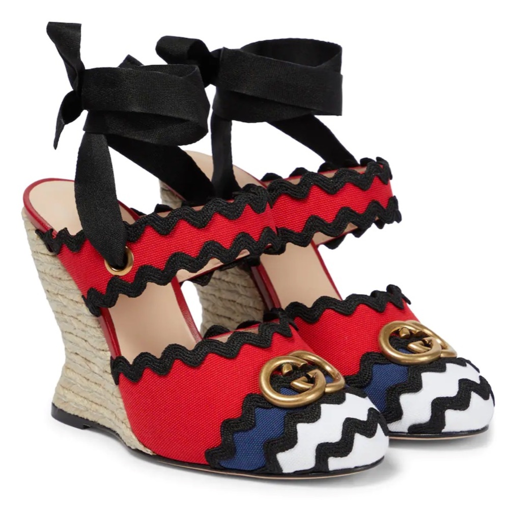 NWT GUCCI
GG canvas espadrille wedges
